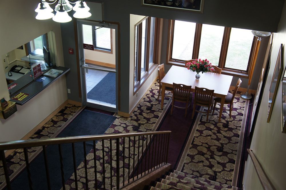 Coratel Inn And Suites Maple Grove Exterior foto