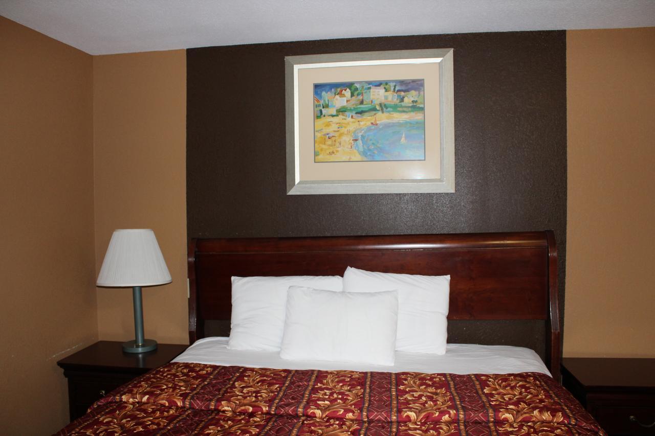 Coratel Inn And Suites Maple Grove Exterior foto