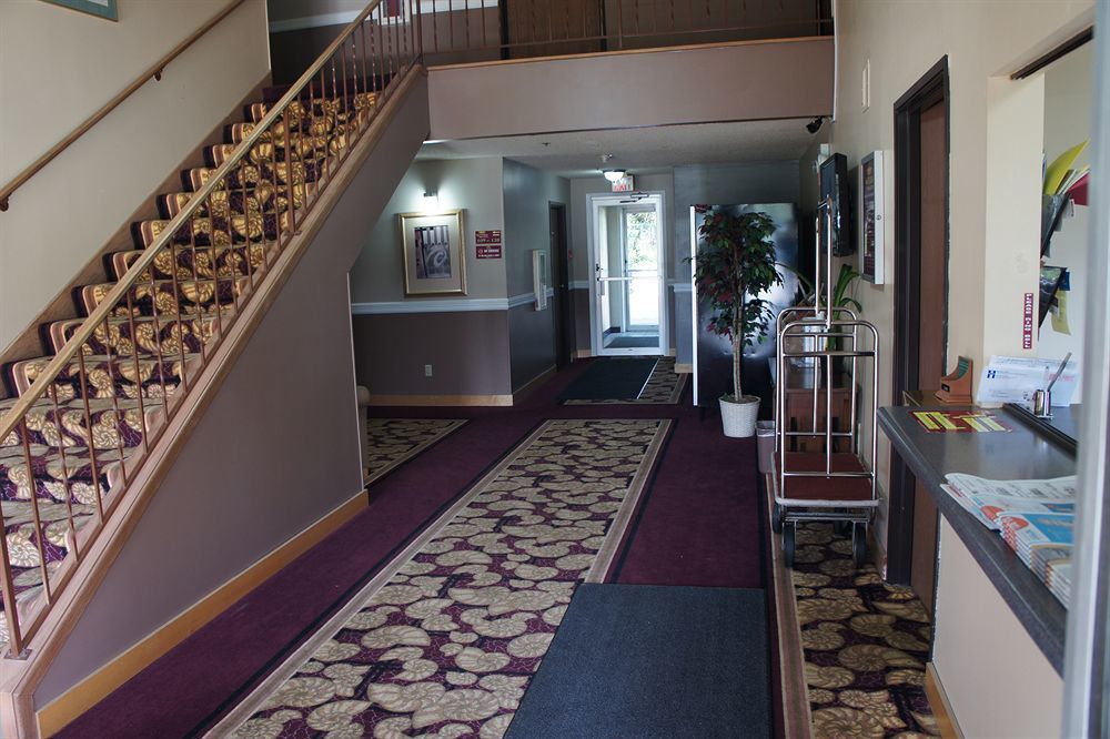 Coratel Inn And Suites Maple Grove Exterior foto