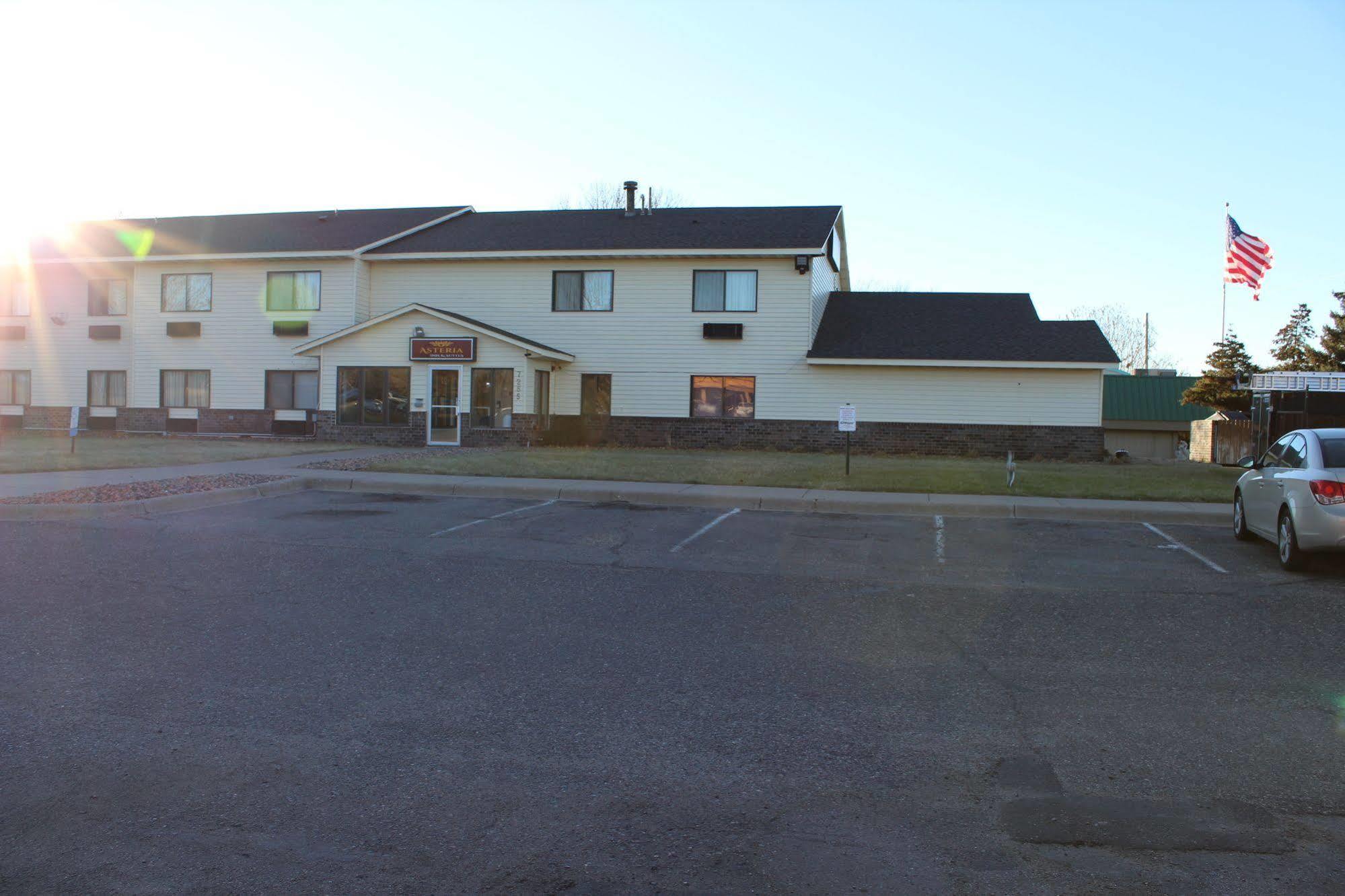 Coratel Inn And Suites Maple Grove Exterior foto